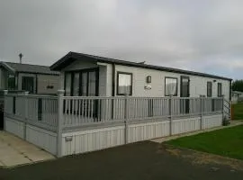 Kings Ashington 6 Berth Central Heated Enclosed Veranda