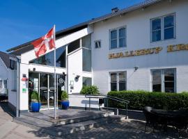 亚勒鲁普库洛酒店，位于Hjallerup的酒店