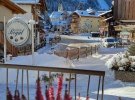 Hotel Garni Royal，位于阿拉巴的酒店