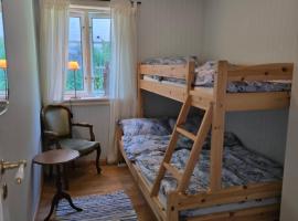 Strømsbuveien 52，位于阿伦达尔的酒店