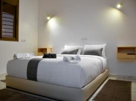 Hotel apartment america，位于达赫拉的带按摩浴缸的酒店