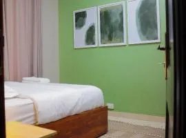 White Cottage Suites