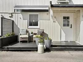 3 Bedroom Stunning Home In Sellebakk