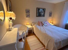 Dahlias Bed & Breakfast，位于Väderstad的住宿加早餐旅馆