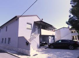 Apartments Sidro，位于萨武德里亚的酒店