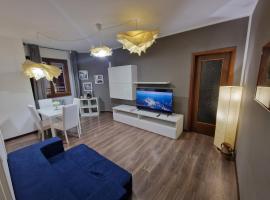 BERNINA STATION CENTRE APARTMENT 2 - One minute walk from bernina station，位于蒂拉诺的酒店