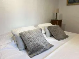 Le Clos des Pigières le Gîte de la Pierre a eau