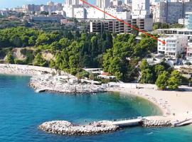 STELLA'S BEACHFRONT Aparthotel，位于斯普利特的酒店