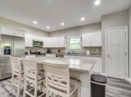 1 Mi to Dtwn Crossville Spacious Home with Patio!