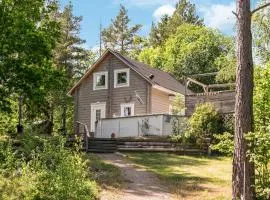 3 Bedroom Beautiful Home In Nynäshamn