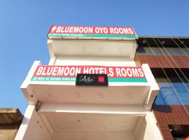 Hotel O Bluemoon Anantram，位于Sarāi Ajitmal的酒店