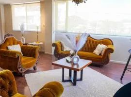 Mustard Apartment -Centrally located in Cuenca