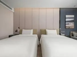 慈溪上林坊银泰百货亚朵酒店