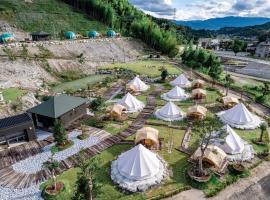 杷木松末アウトドアヴィレッジ，位于朝仓的酒店