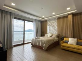 Costa Del Subic，位于苏比克的酒店