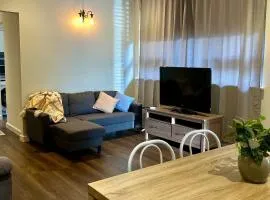 Hove Smart Stay, Attached 2 bed apartment flat
