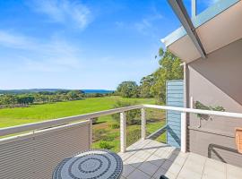 Luxurious 2-Bedroom Spa Apartment with Ocean Views，位于Kronkup的酒店