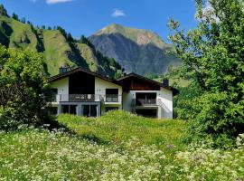 Engadin Lodge PREMIUM & PRIVATE，位于萨姆瑙恩的酒店
