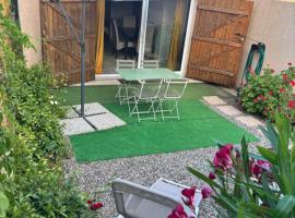 Studio tout équipé à la nuitée ou plus,proche aéroport Bastia，位于卢恰纳的酒店