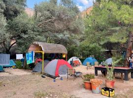 Lilith Pan Camping，位于费特希耶的酒店