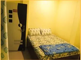 HOTEL"OM-SAI-PAYING"Near Kashi Vishwanath Temple - Provided Budget Rooms With Wi-fi Facility - Best Guest House In Varanasi