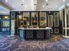 Nightcap at Skyways Hotel，位于墨尔本的酒店