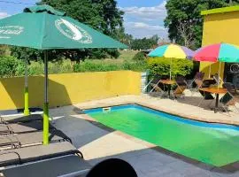 Alexzy's Lodge Guesthouse