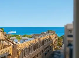 Selena Bay Luxury Sea View 1BR Apartment, Private Beach and Pool