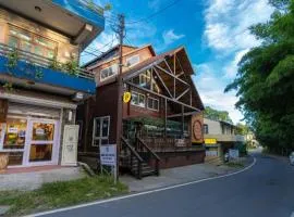 The Hosteller Kasar Devi