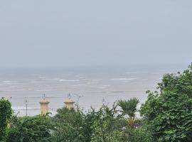 Seafront Homes Stay，位于达曼的酒店