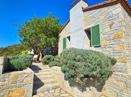 Uzun Ev - Architectural Gem - Contemporary Rustic Villa with Stunning Valley View，位于达特恰的乡村别墅