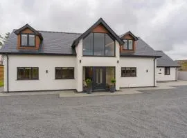 Llys y wawr Luxury Holiday Let