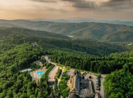 Kocierz Resort，位于塔干尼采的酒店