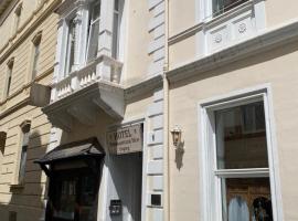Hotel Bernkasteler Hof，位于贝尔恩卡斯特尔-库斯的酒店