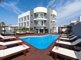 阿尔布费拉KR酒店，位于阿尔布费拉的酒店