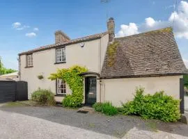 Charming Grade 2 Listed Oak-beamed Cottage