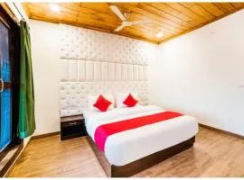 HOTEL BLUE M00N PALACE Near Naukuchiyatal Road And Bhimtal Lake - Free Wifi - Parking Available - The best hotel with mountain views