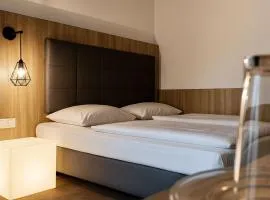 Plaza Hotel & Living Frankfurt