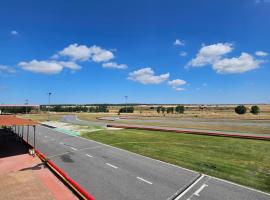 Albergue Centro de Ocio Luis Miguel，位于Fresno de la Fuente的青旅