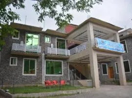 Hotel Rock Star, Naran