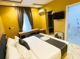 RIU HYATT HOTEL and SUITES