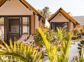 Glamping Resort Olive and Sea by Ritch，位于比比涅的酒店