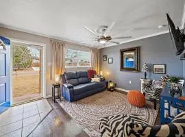 Let D's Cozy Cottage Provide a Comfortable Stay!