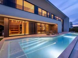 Villa Panoramica with heated pool and sauna