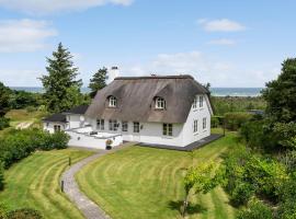 Stunning Home In Fjerritslev With Sauna，位于菲耶里茨莱乌的酒店