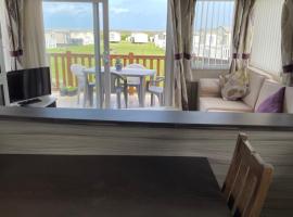 Much Loved Family Static Caravan，位于韦斯特沃德霍的豪华帐篷营地