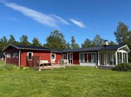 Sj&ouml;stugan，位于胡迪克斯瓦尔的宠物友好酒店