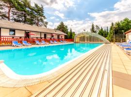 RÁJ sportovní a rekreační resort Branžež，位于Kněžmost的度假村