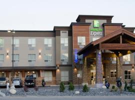  金色骏马智选假日酒店，位于戈尔登的带泳池的酒店