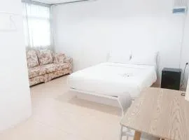 X Mitr INN Sukhumvit 2 BTS Nana มิตร อินน์ สุขุมวิท 2 บีทีเอสนานา